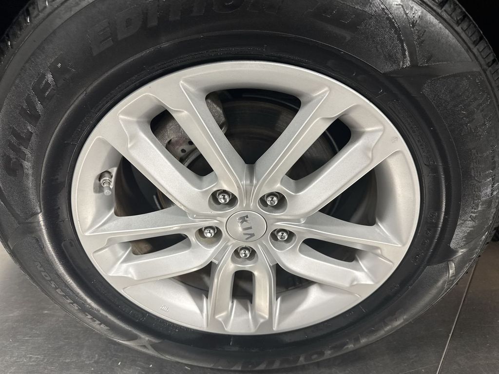 used 2015 Kia Sorento car, priced at $12,185