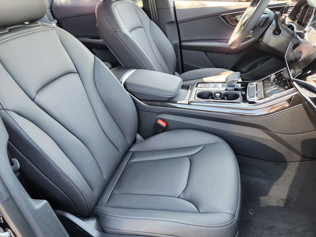 new 2025 Audi Q8 car, priced at $81,465