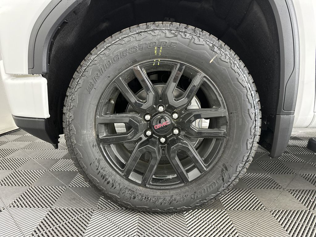 new 2025 GMC Sierra 1500 car, priced at $61,284