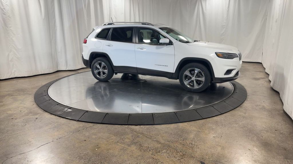 used 2019 Jeep Cherokee car, priced at $16,283