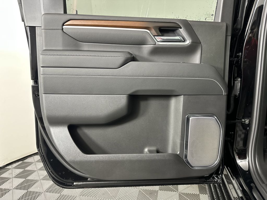 new 2025 GMC Sierra 2500HD car, priced at $86,034