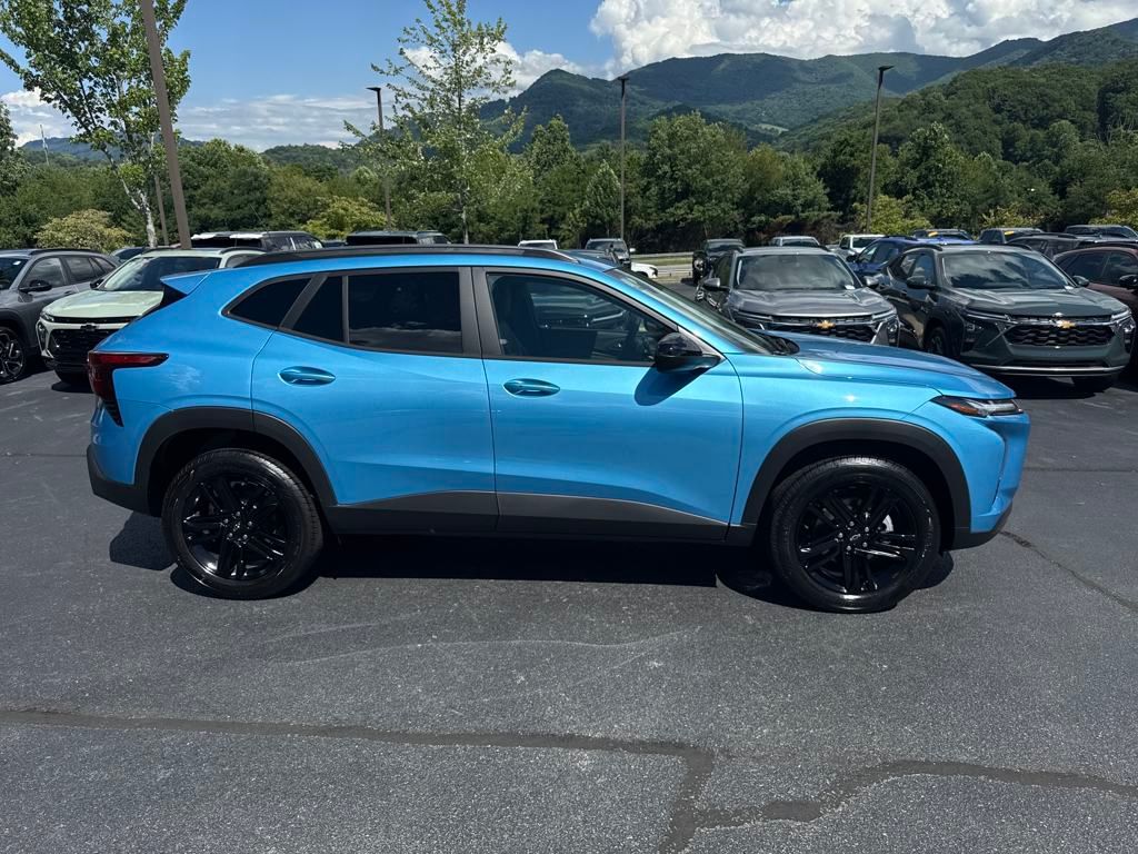 new 2025 Chevrolet Trax car, priced at $27,085