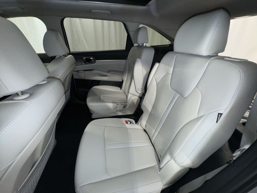 new 2025 Kia Sorento car, priced at $42,071