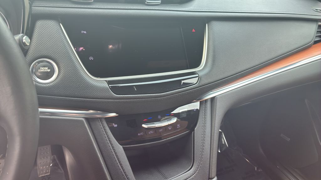 used 2023 Cadillac XT5 car, priced at $31,000