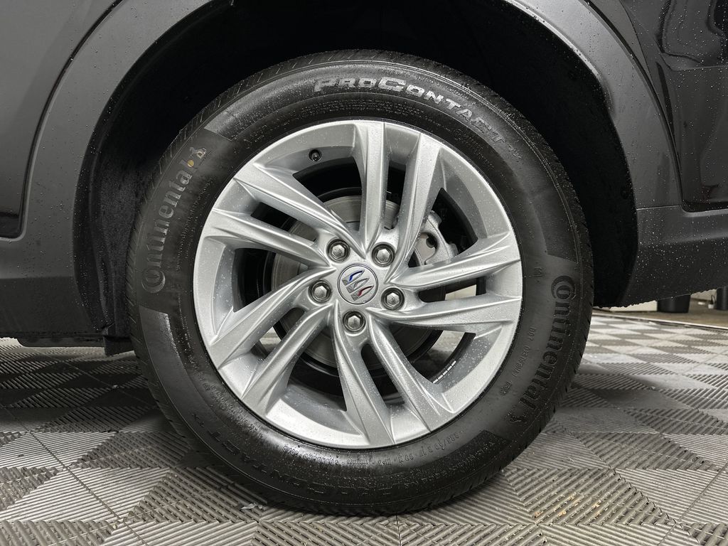 new 2025 Buick Envista car, priced at $27,375