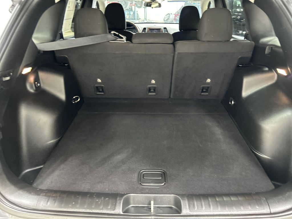 used 2019 Jeep Cherokee car, priced at $15,525