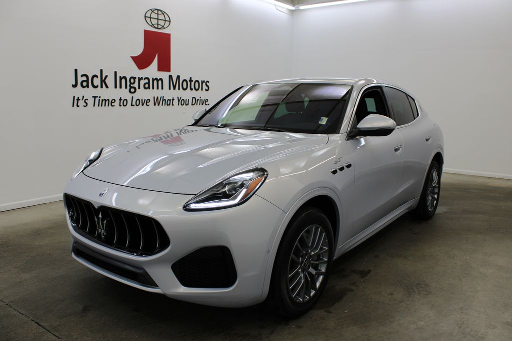 used 2024 Maserati Grecale car, priced at $39,599