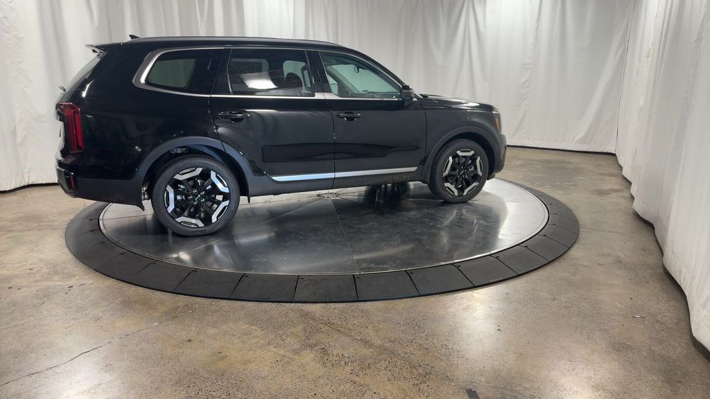 new 2025 Kia Telluride car, priced at $41,593