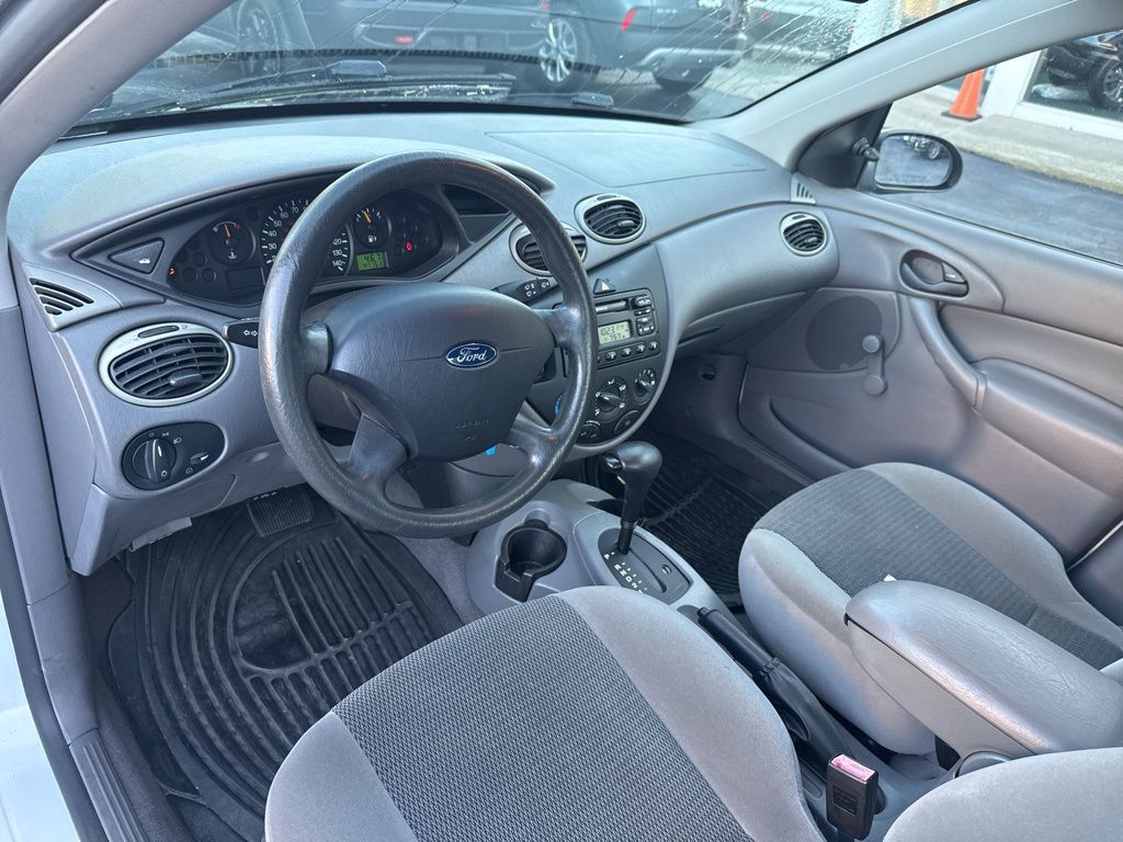 used 2003 Ford Focus car, priced at $5,900