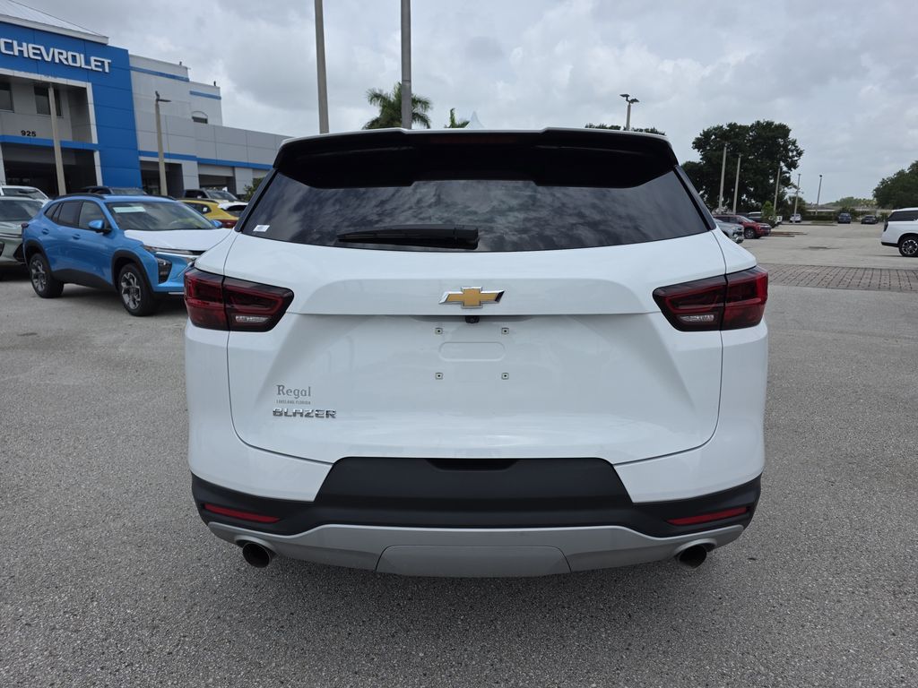 new 2025 Chevrolet Blazer car, priced at $33,219
