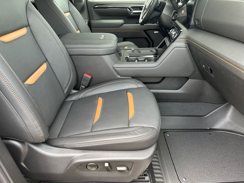 new 2025 GMC Sierra 2500HD car, priced at $87,084