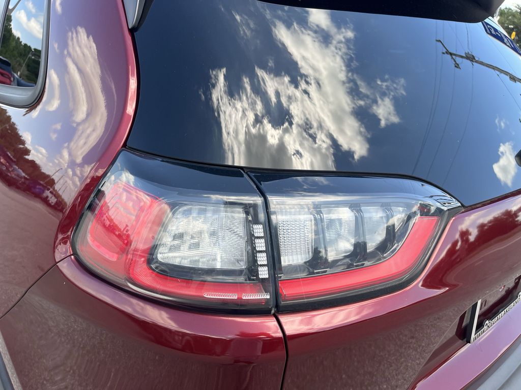 used 2021 Jeep Cherokee car, priced at $14,995
