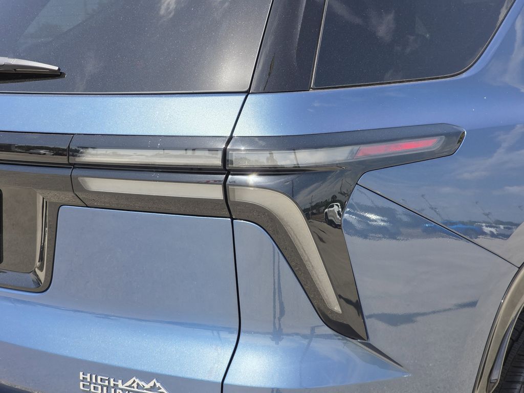 new 2025 Chevrolet Traverse car, priced at $56,658