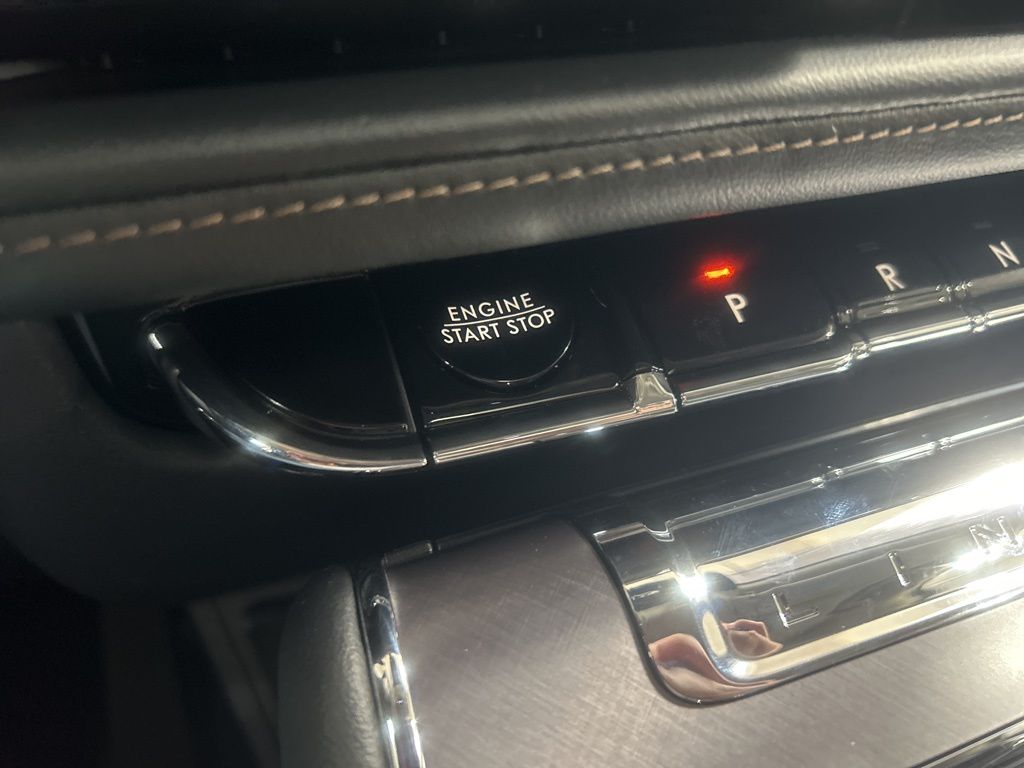 new 2025 Lincoln Aviator car, priced at $69,075