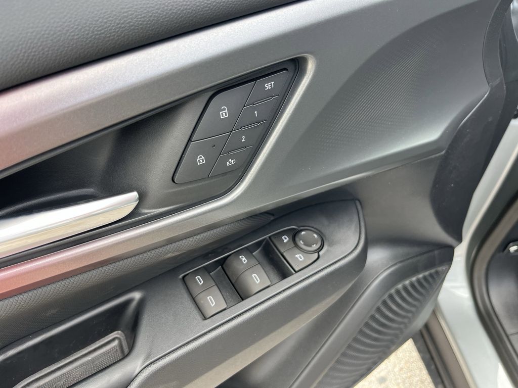 new 2025 Chevrolet Equinox EV car, priced at $51,101