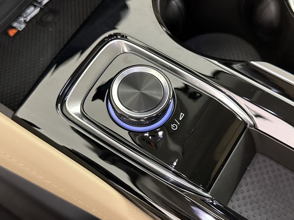 new 2025 Buick Envision car, priced at $35,245