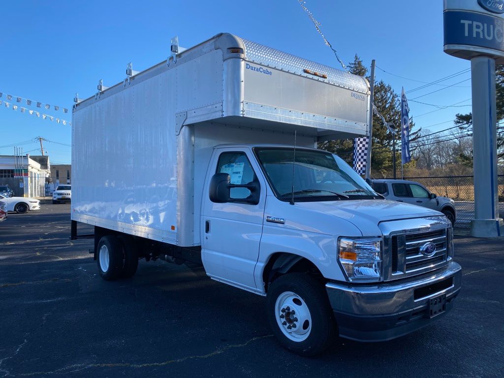 new 2023 Ford E-450SD car, priced at $60,518