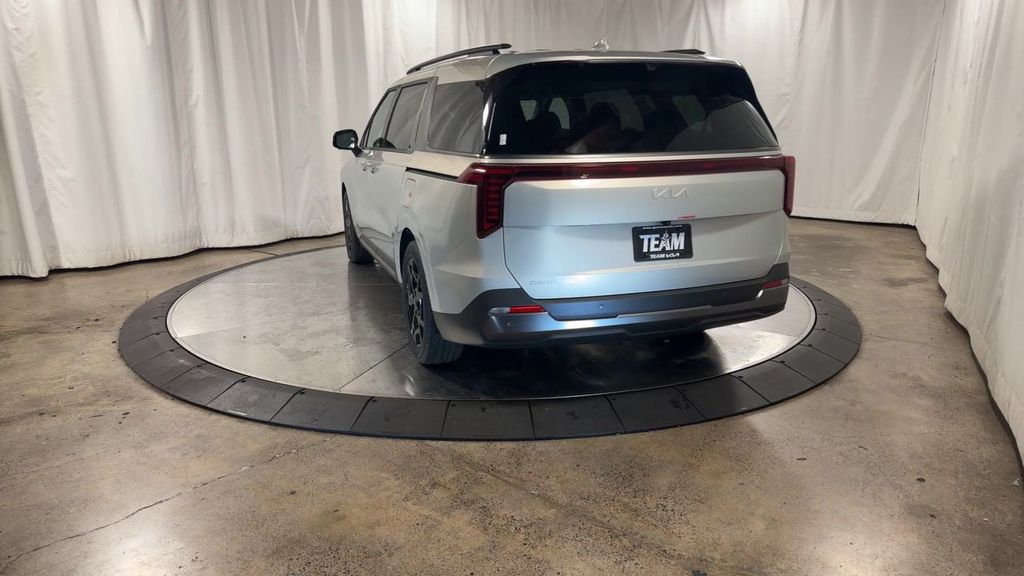 new 2025 Kia Carnival car, priced at $47,055