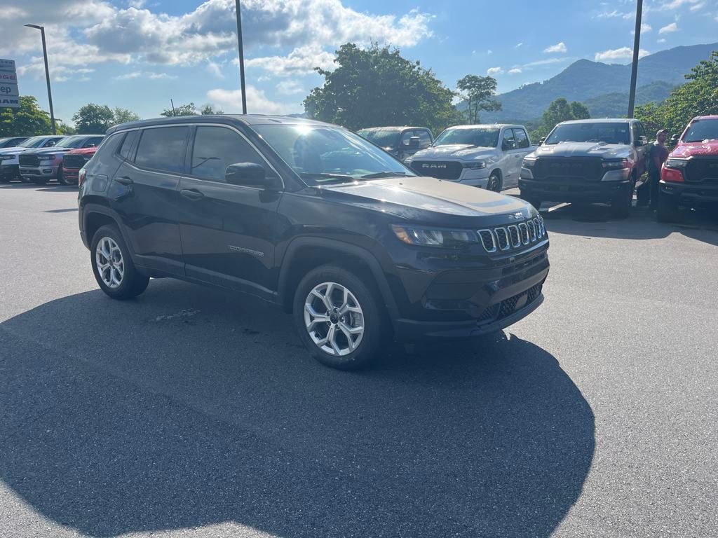 new 2025 Jeep Compass car, priced at $26,990