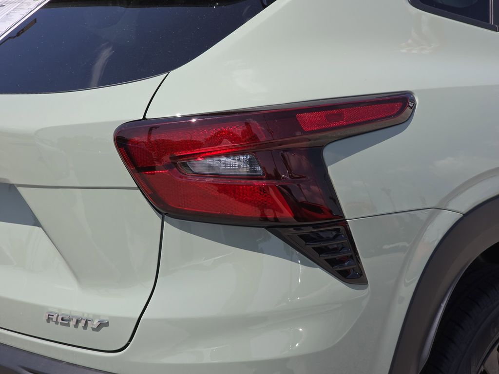 new 2025 Chevrolet Trax car, priced at $27,033