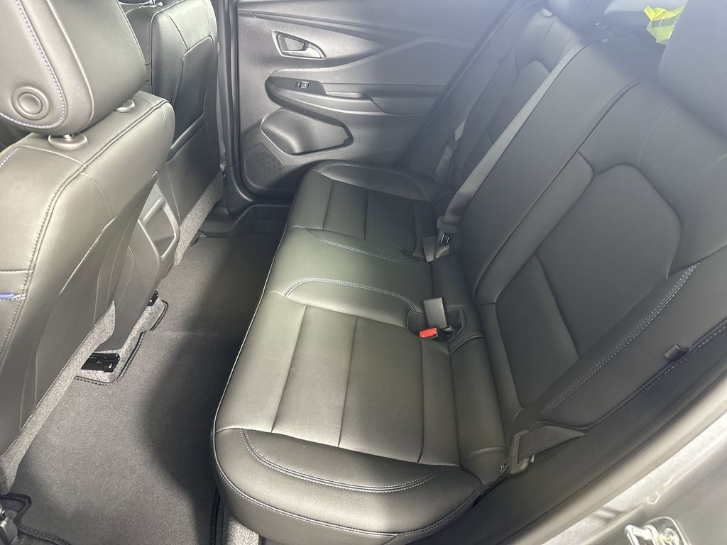 new 2025 Buick Envista car, priced at $28,080