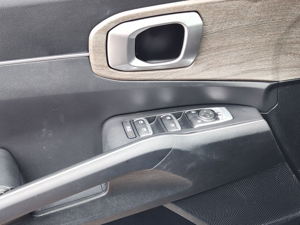 used 2022 Kia Sorento car, priced at $24,944