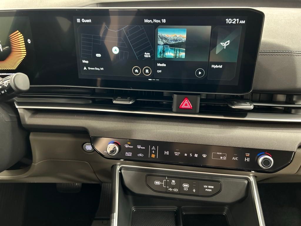 new 2025 Kia Carnival Hybrid car, priced at $43,985