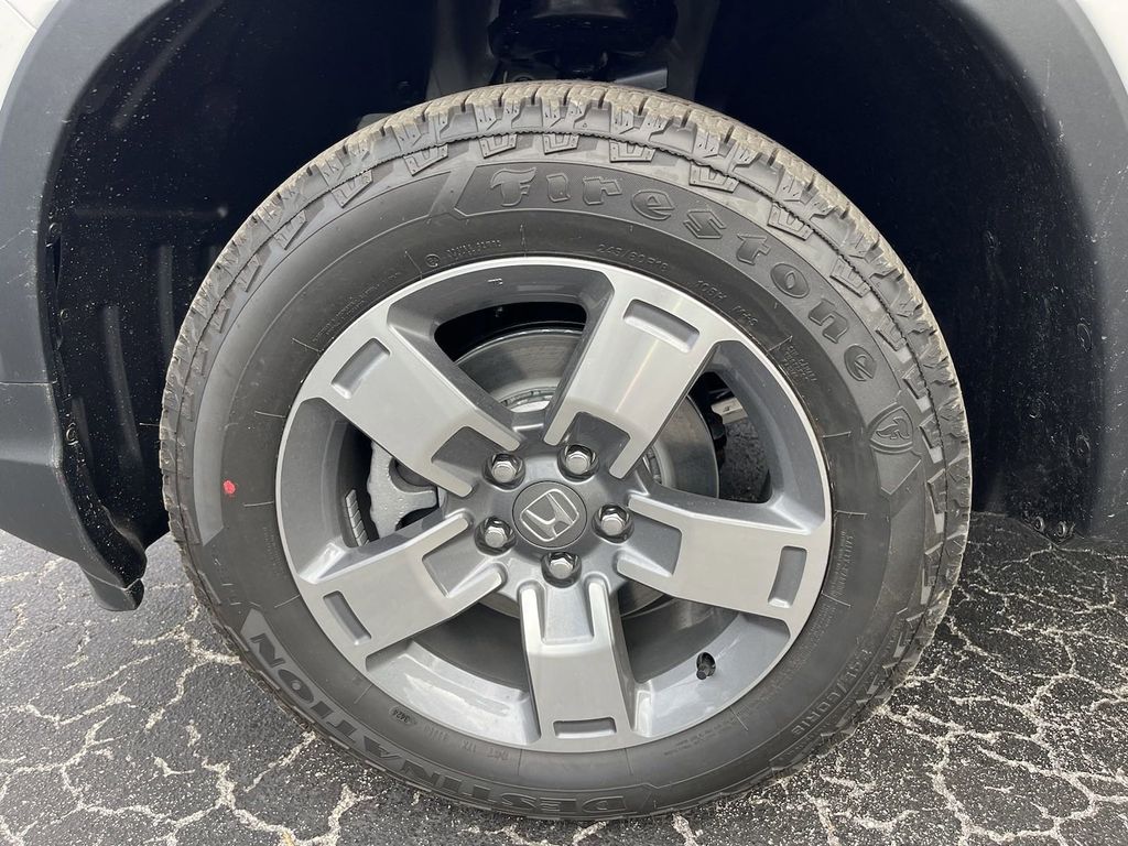 new 2025 Honda Ridgeline car, priced at $40,590