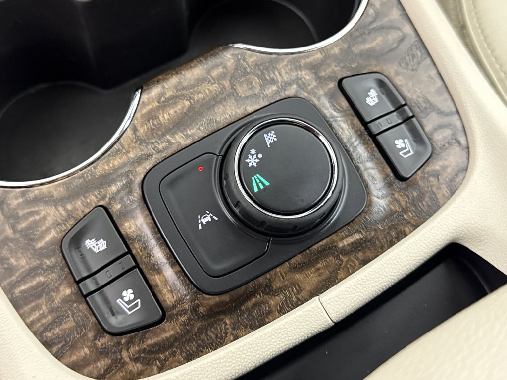 used 2020 GMC Acadia car, priced at $29,690