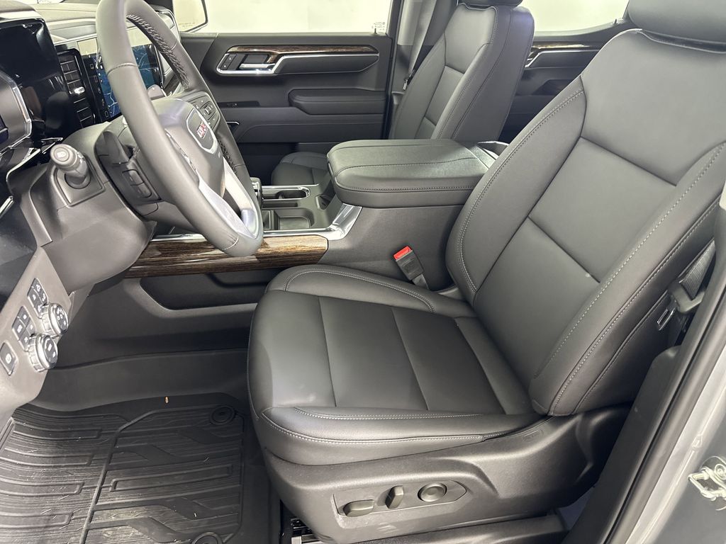 new 2025 GMC Sierra 1500 car, priced at $61,925