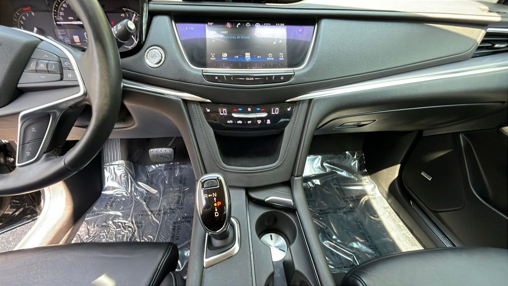 used 2017 Cadillac XT5 car, priced at $17,250