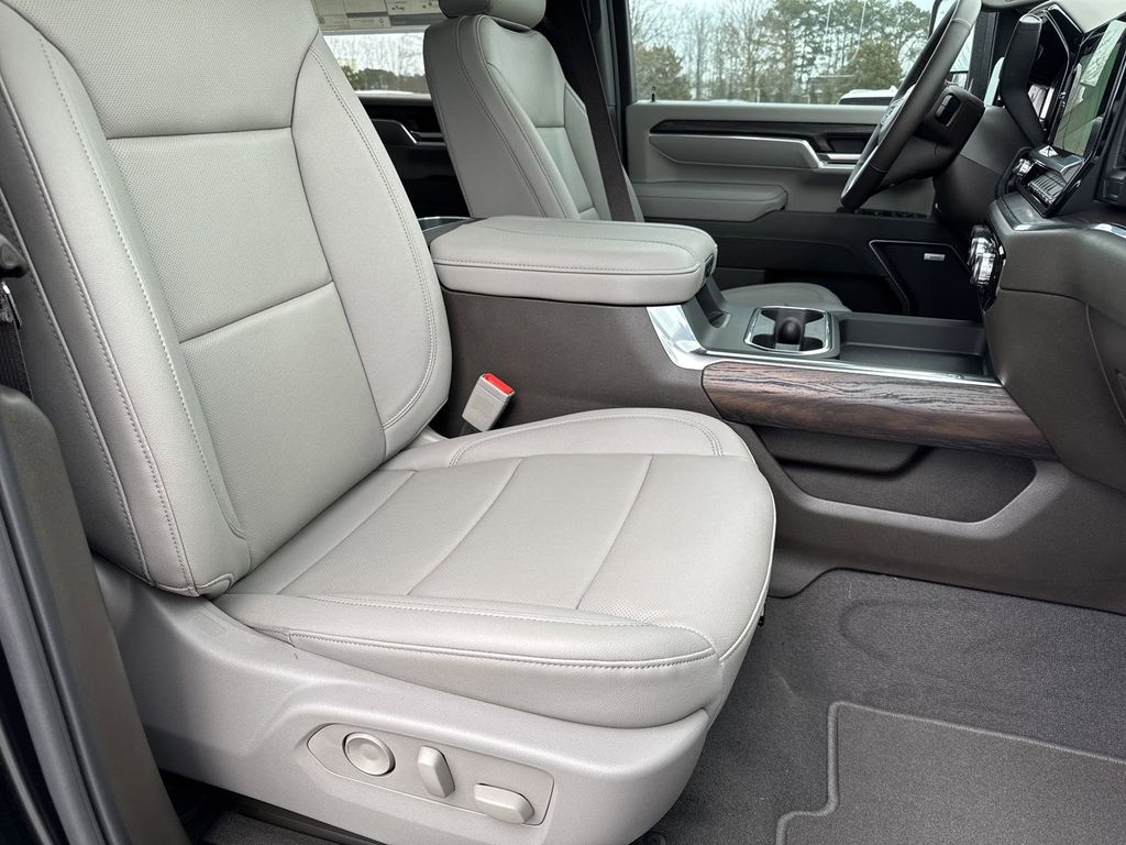 new 2025 GMC Sierra 2500HD car, priced at $80,865