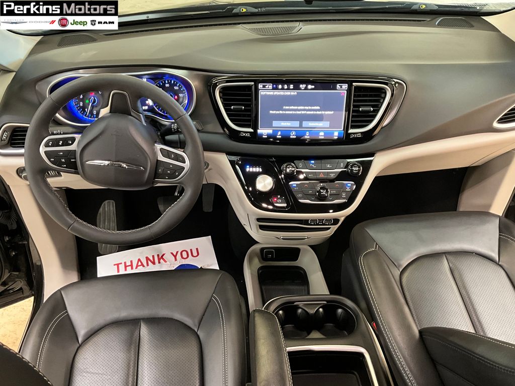 used 2024 Chrysler Pacifica car, priced at $29,492