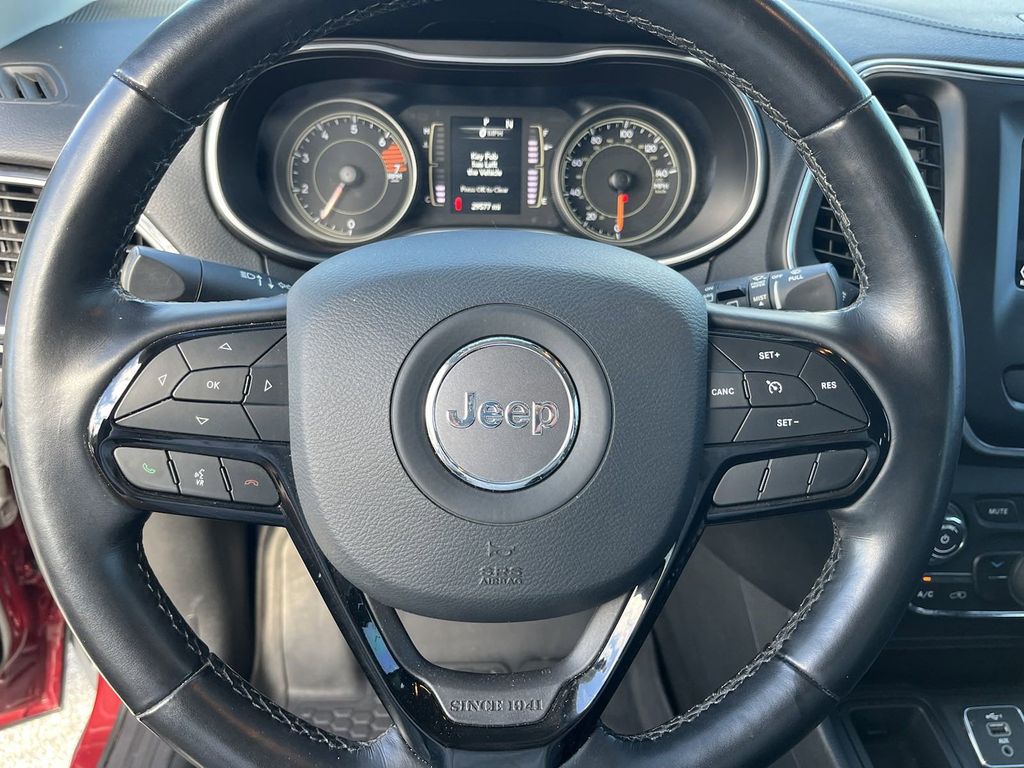 used 2021 Jeep Cherokee car, priced at $20,495