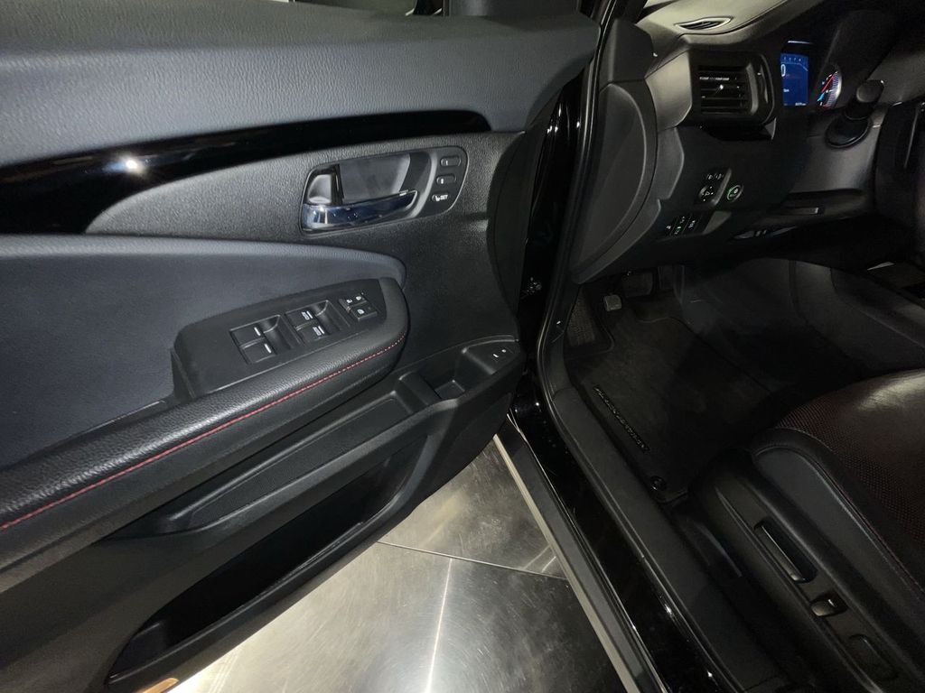 used 2022 Honda Pilot car, priced at $37,983