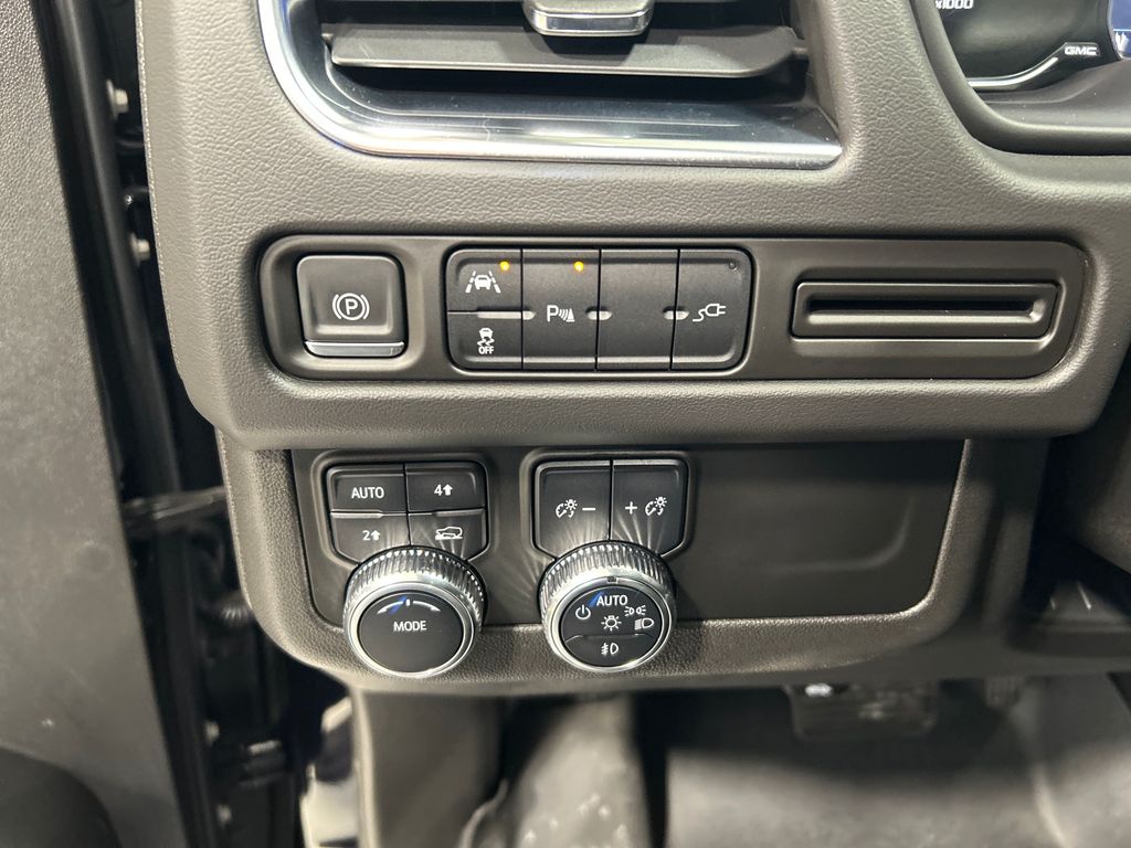 used 2021 GMC Yukon car, priced at $53,309