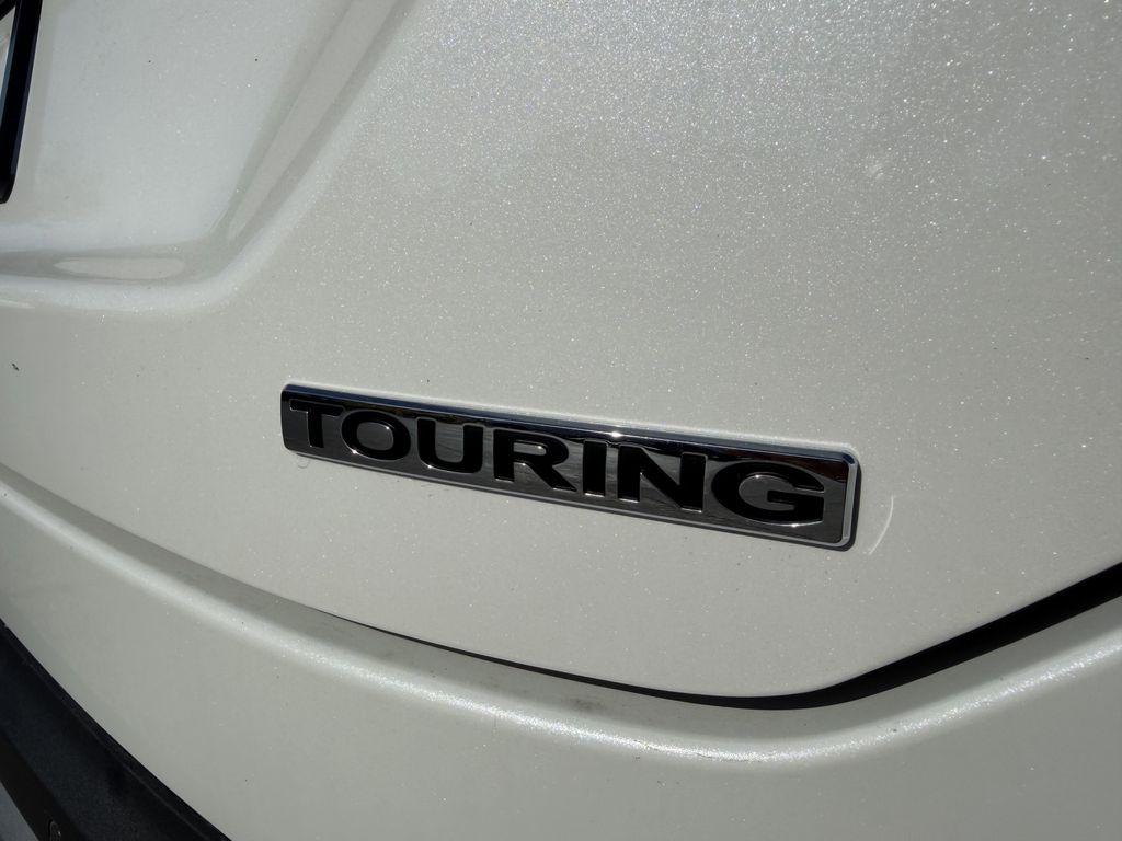 new 2025 Honda Pilot car, priced at $49,265