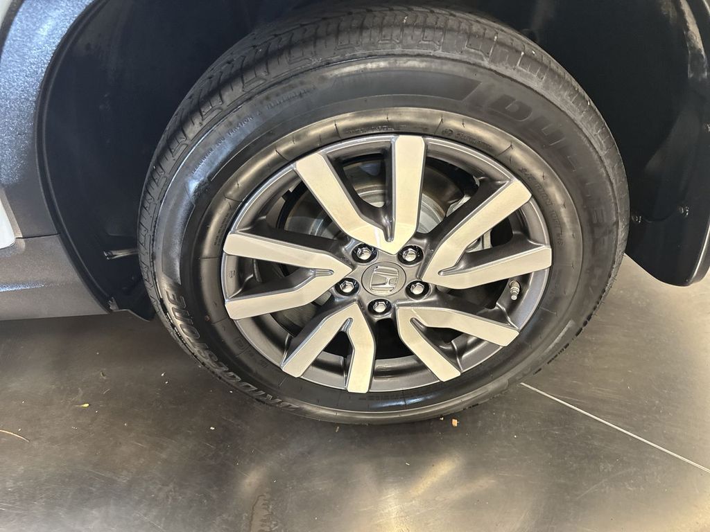 used 2022 Honda Pilot car, priced at $35,425