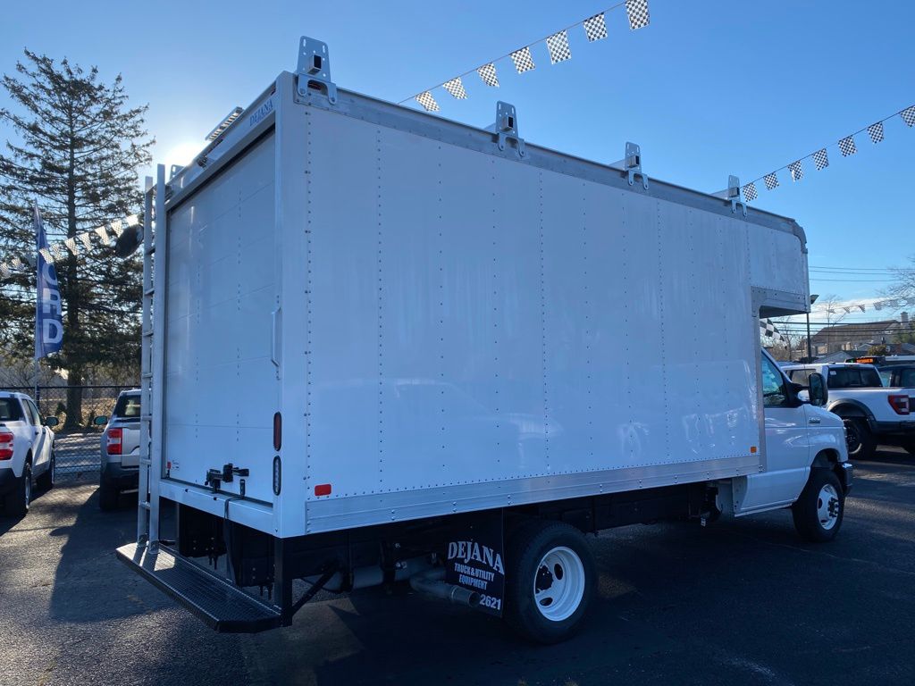 new 2023 Ford E-450SD car, priced at $60,518