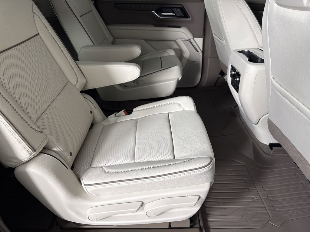 new 2025 GMC Yukon XL car, priced at $97,374