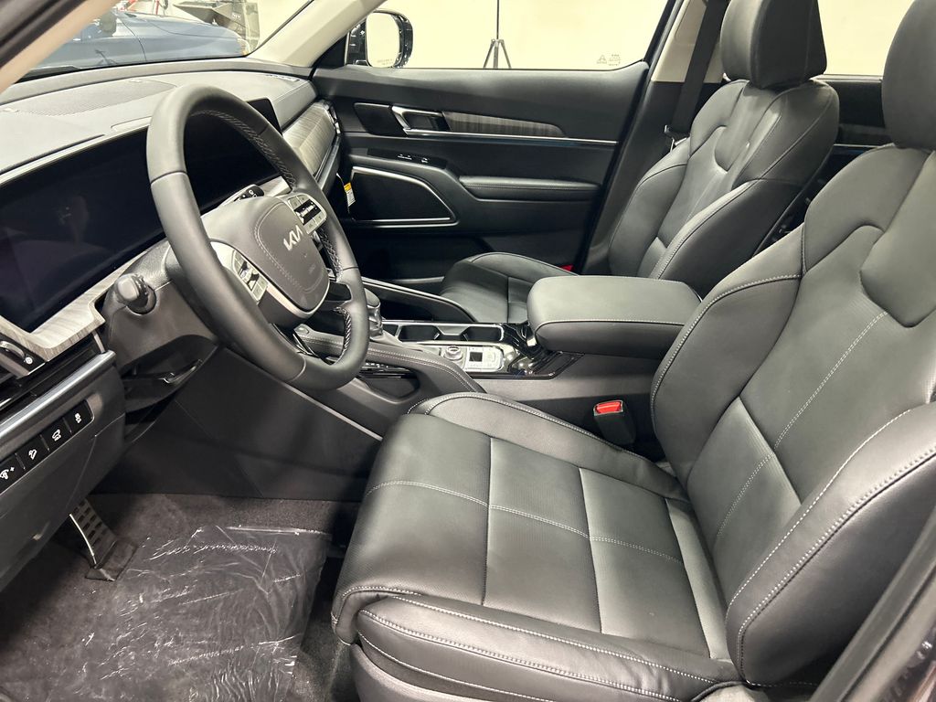 new 2025 Kia Telluride car, priced at $48,674