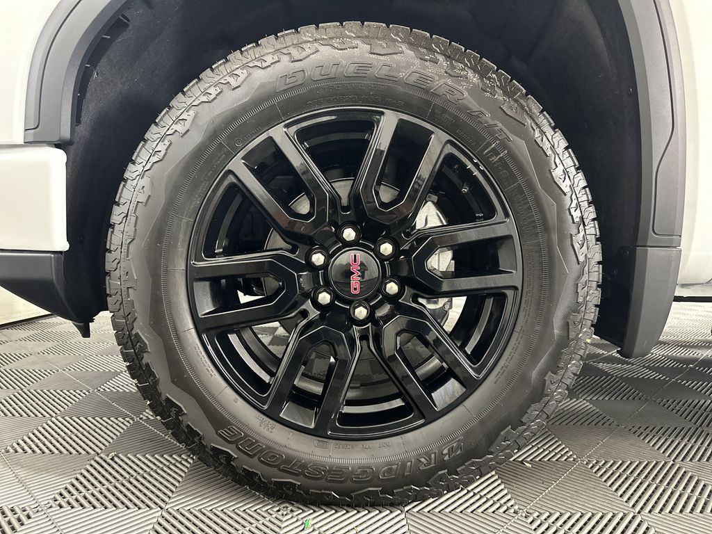 new 2025 GMC Sierra 1500 car, priced at $61,929