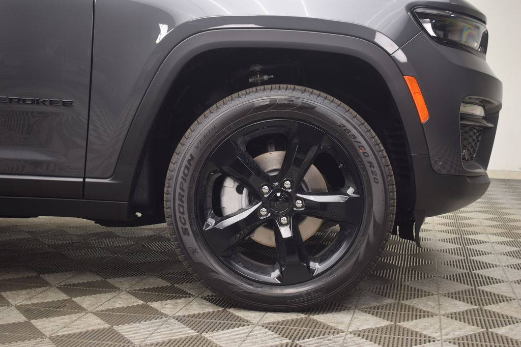 new 2025 Jeep Grand Cherokee car, priced at $54,405