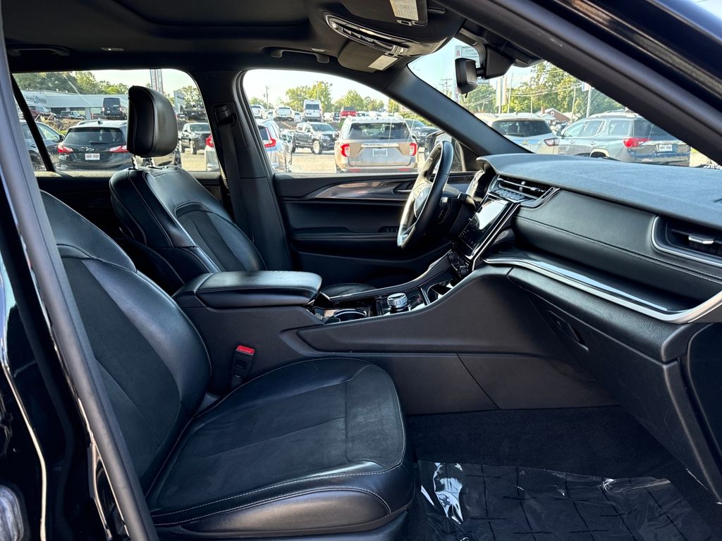 used 2022 Jeep Grand Cherokee L car, priced at $29,400