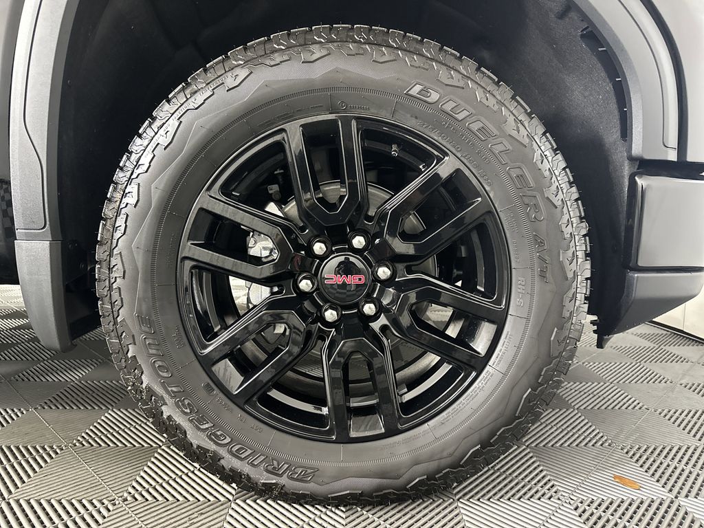 new 2025 GMC Sierra 1500 car, priced at $59,224