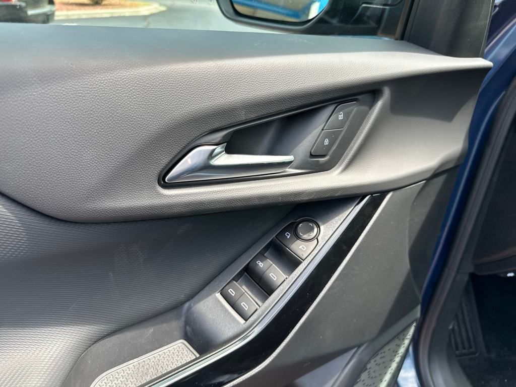 new 2026 Chevrolet Equinox car, priced at $31,995
