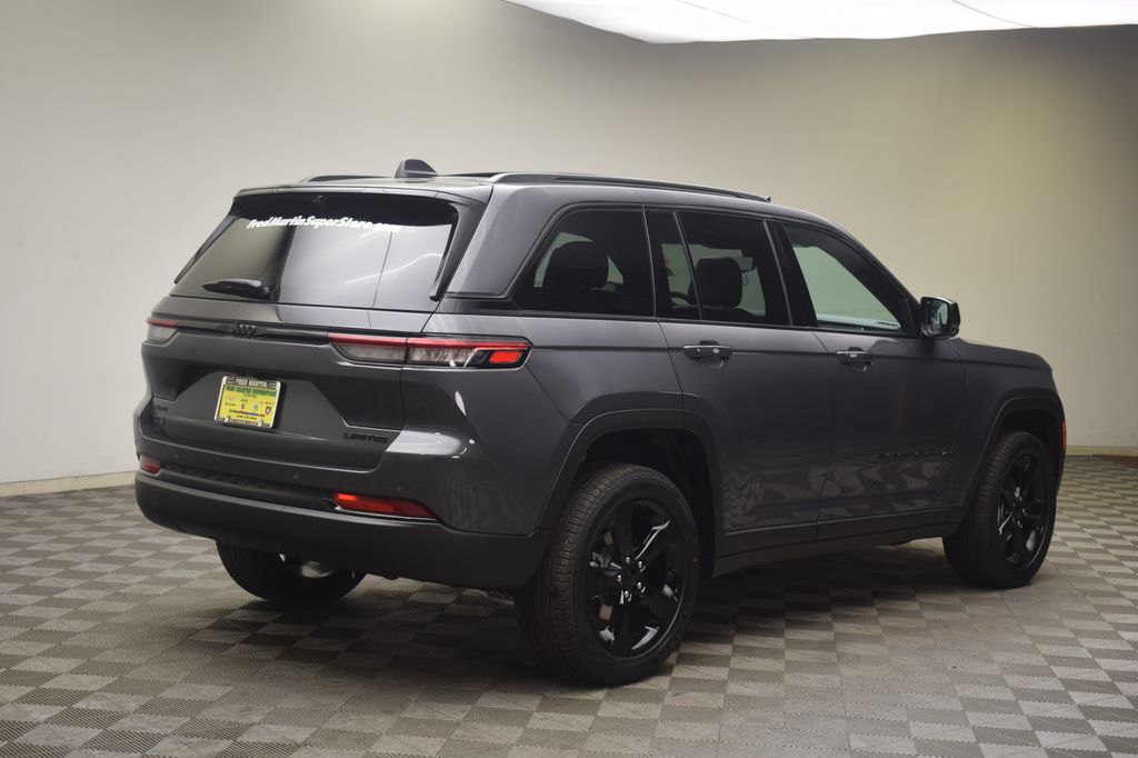 new 2025 Jeep Grand Cherokee car, priced at $54,405