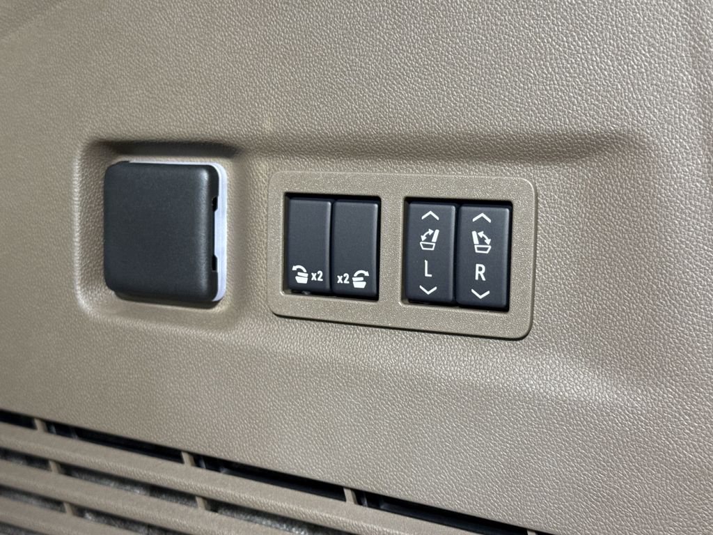 new 2025 GMC Yukon XL car, priced at $97,374