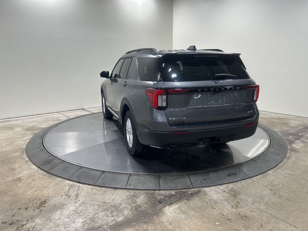 new 2025 Ford Explorer car, priced at $40,905