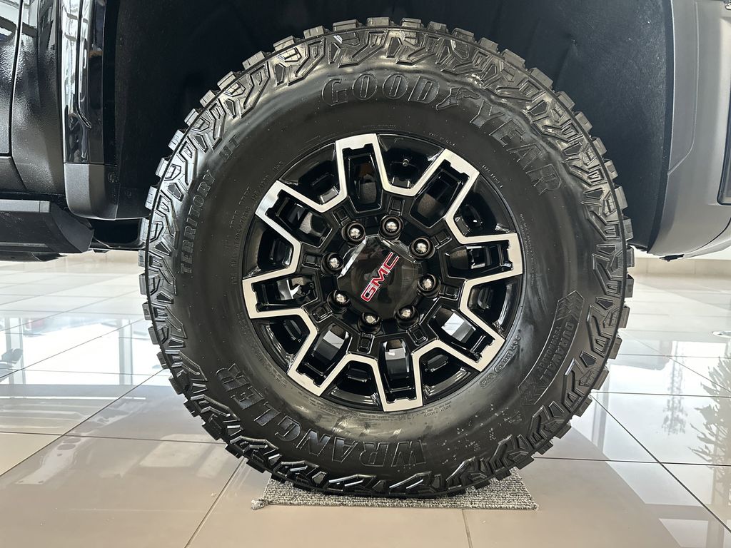 new 2025 GMC Sierra 2500HD car, priced at $94,549